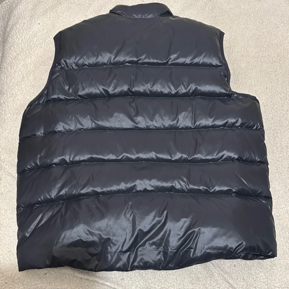 Black Puffer Vest - Picture 5 of 8